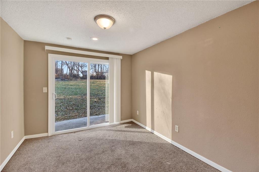 405 Bellemere Road Blue Springs, MO 64015 - Photo 16 of 33