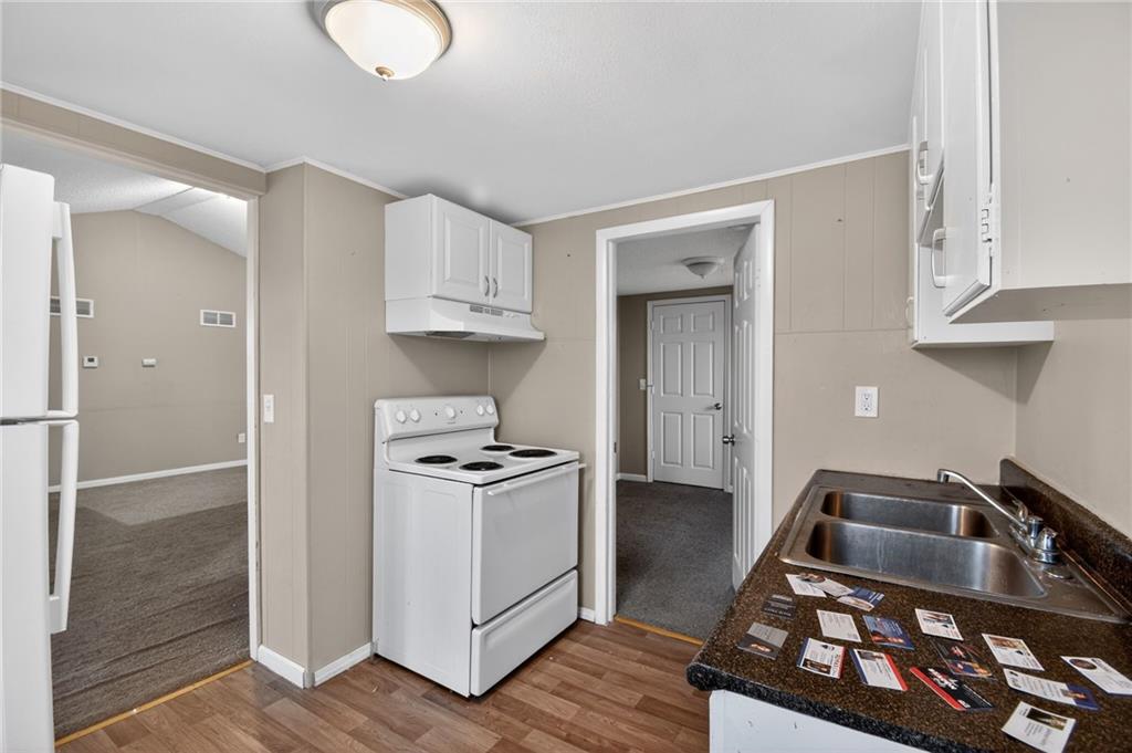 405 Bellemere Road Blue Springs, MO 64015 - Photo 20 of 33