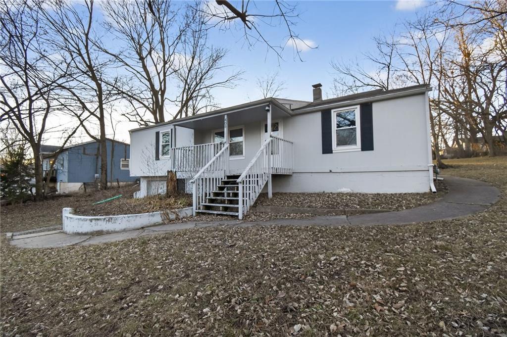 405 Bellemere Road Blue Springs, MO 64015 - Photo 3 of 33