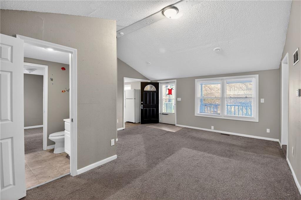 405 Bellemere Road Blue Springs, MO 64015 - Photo 9 of 33