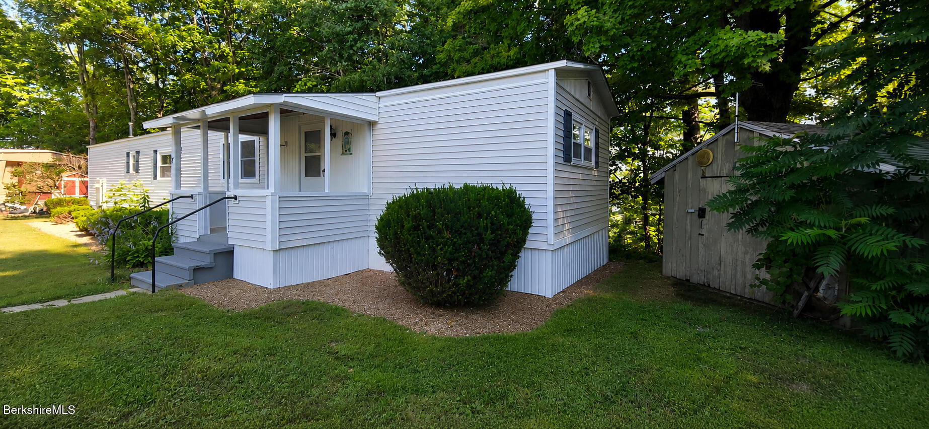 7 Ash Lane Pittsfield, MA 01201 - Photo 14 of 14 14_exterior_side
