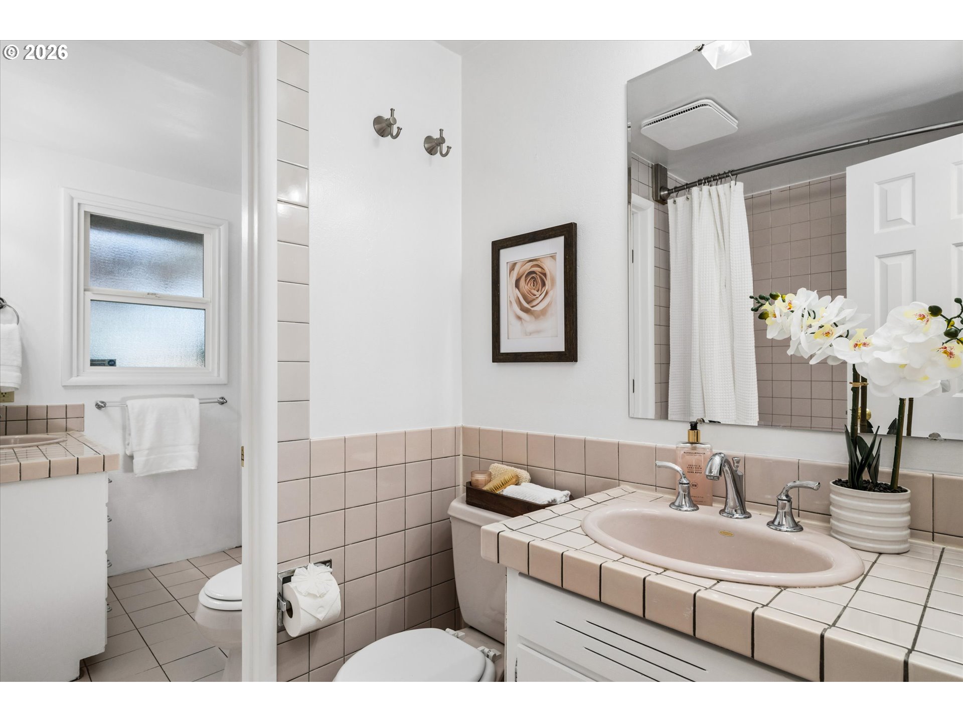 2230 Azure Street Eugene, OR 97401 - Photo 19 of 42 Bathroom
