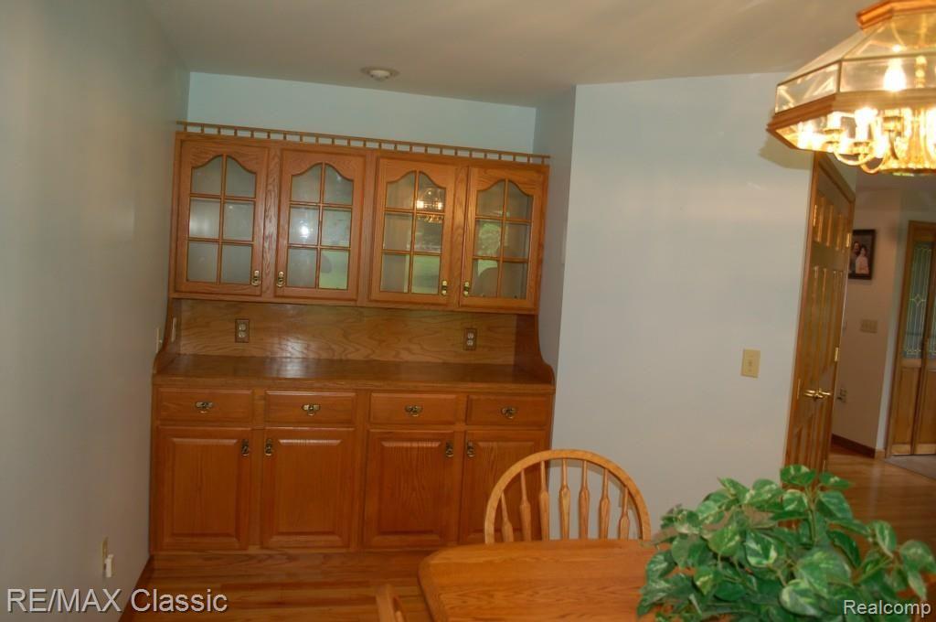 9745 North Eston Road Clarkston, MI 48348 - Photo 10 of 53 BUILT IN HUTCH DINING ROOM
