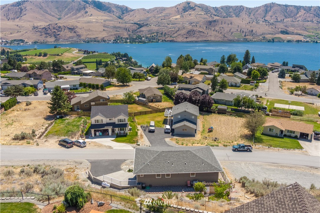 420 Butte Road Chelan, WA 98816 - Photo 4 of 34 Gallery Image 4