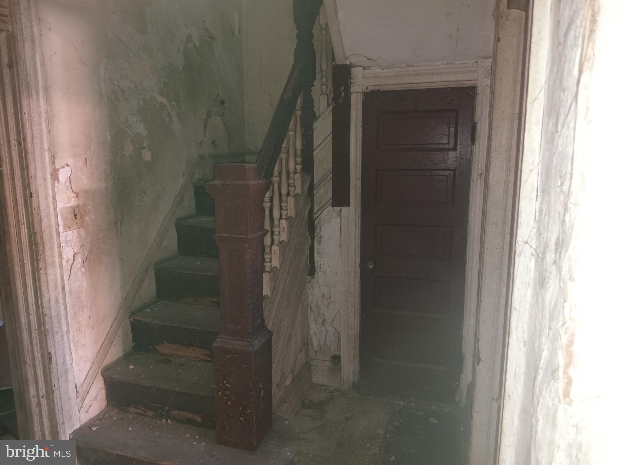 2605 East Preston Street Baltimore, MD 21213 - Photo 7 of 9 a view of entryway with a white door