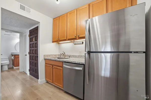 $399,000 | 1370 Townview Avenue, Unit 202, Santa Rosa, CA 95405
