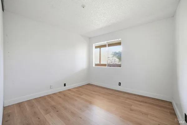 $399,000 | 1370 Townview Avenue, Unit 202, Santa Rosa, CA 95405