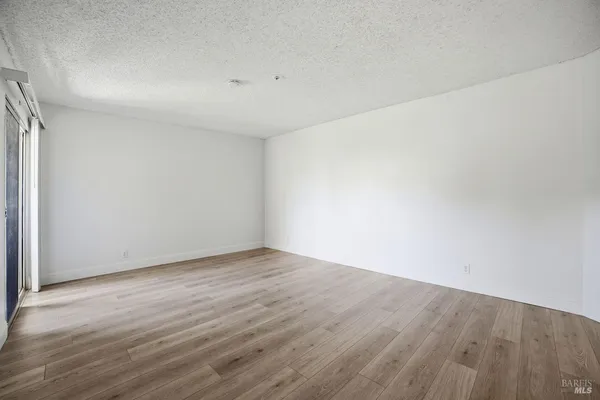 $399,000 | 1370 Townview Avenue, Unit 202, Santa Rosa, CA 95405