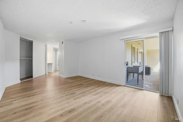$399,000 | 1370 Townview Avenue, Unit 202, Santa Rosa, CA 95405
