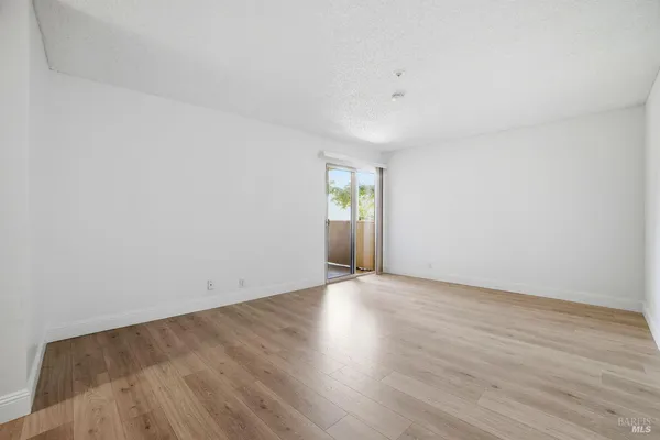 $399,000 | 1370 Townview Avenue, Unit 202, Santa Rosa, CA 95405