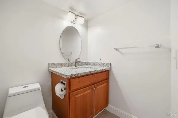 $399,000 | 1370 Townview Avenue, Unit 202, Santa Rosa, CA 95405