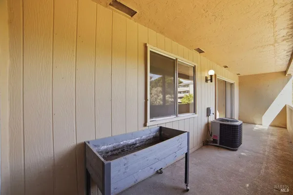 $399,000 | 1370 Townview Avenue, Unit 202, Santa Rosa, CA 95405
