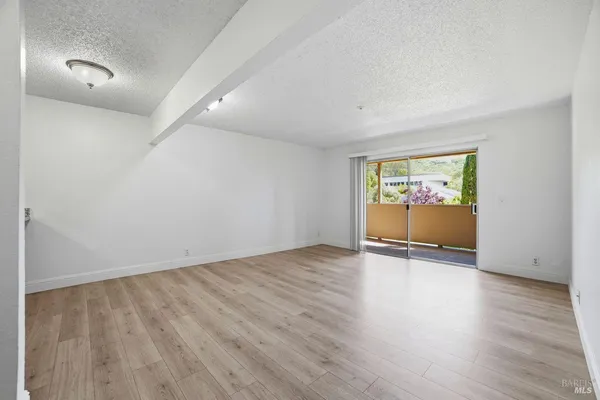 $399,000 | 1370 Townview Avenue, Unit 202, Santa Rosa, CA 95405