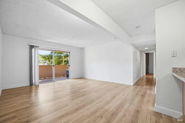 $399,000 | 1370 Townview Avenue, Unit 202, Santa Rosa, CA 95405