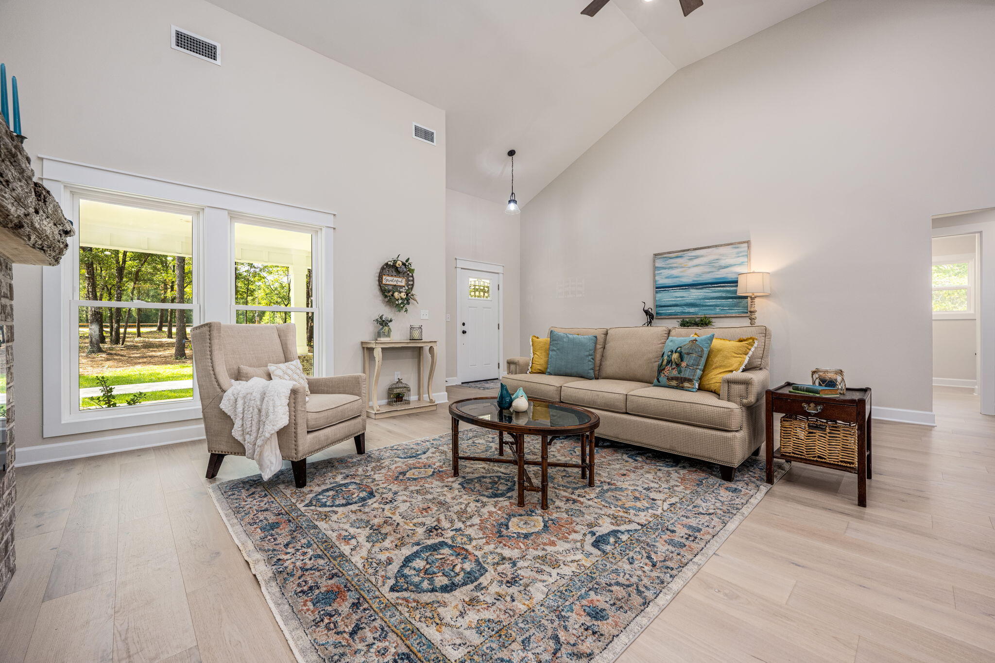 89 Spring Hill Road DeFuniak Springs, FL 32433 - Photo 5 of 73 a living room with furniture and wooden floor