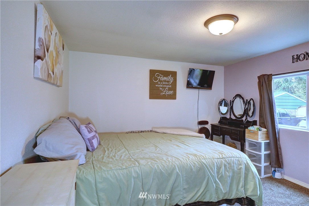 840 Northeast Larson Lake Road Belfair, WA 98528 - Photo 11 of 30 Gallery Image 11