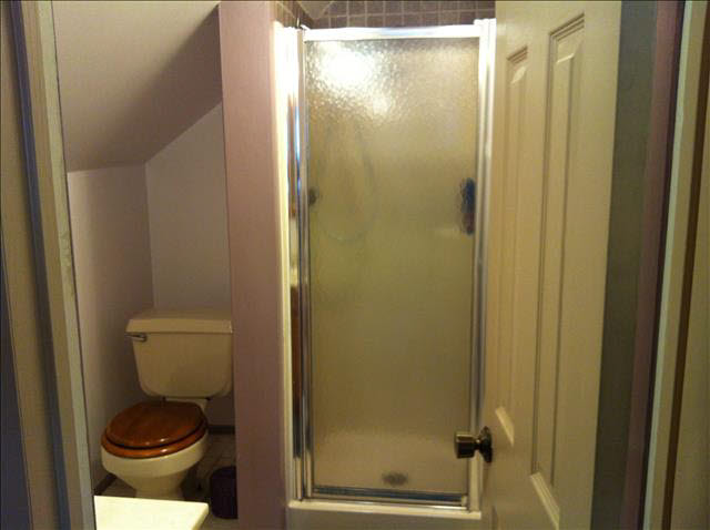15415 Dayton Road Monroe, MI 48161 - Photo 20 of 21 Bathroom #2