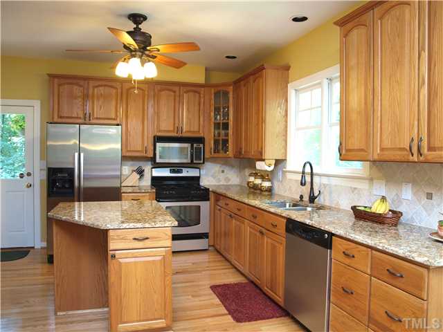 3404 Stallion Court Raleigh, NC 27613 - Photo 3 of 23