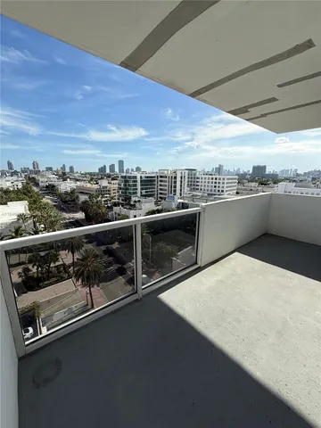 $4,200 | Miami Beach City Center, Miami Beach, FL 33139