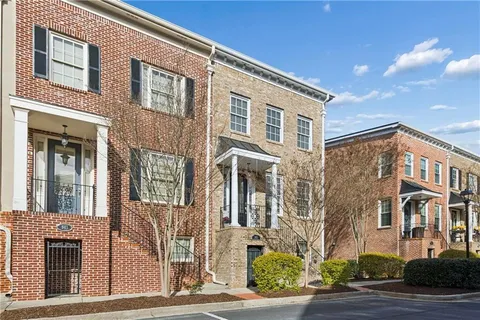 $565,000 | 941 Persimmon Point Northeast, Atlanta, GA 30328