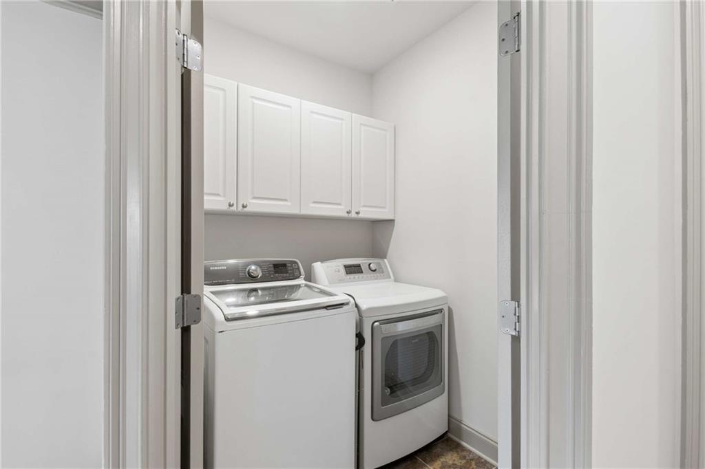 941 Persimmon Point Northeast Atlanta, GA 30328 - Photo 19 of 24