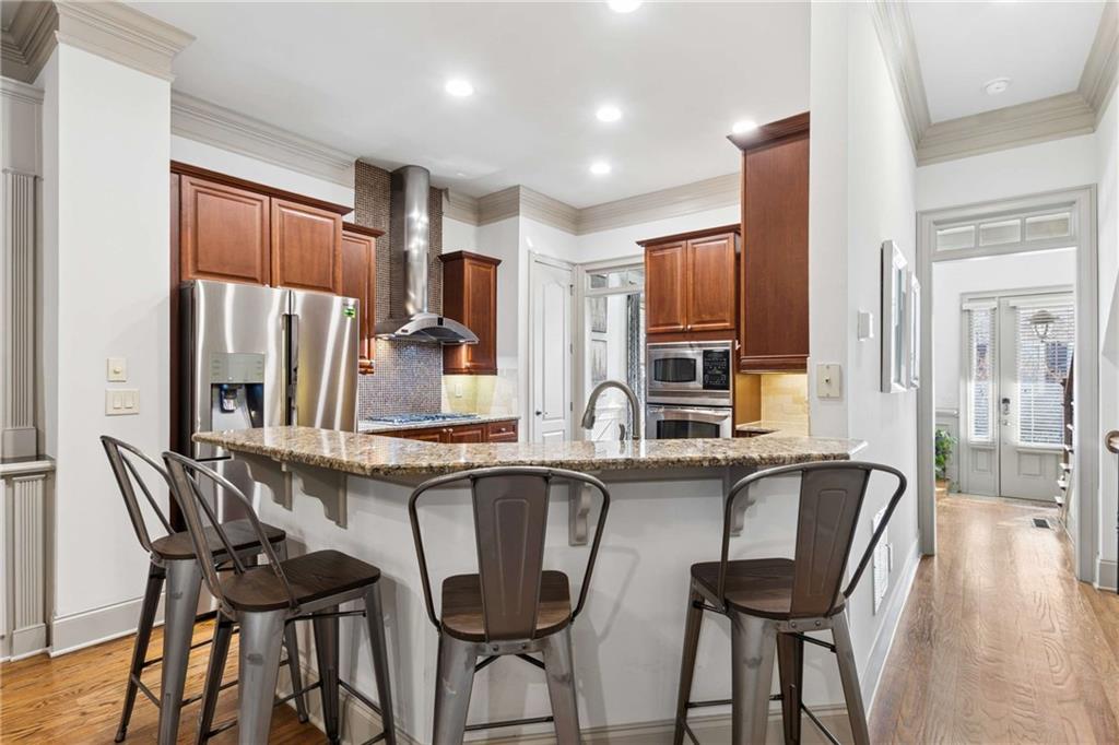 941 Persimmon Point Northeast Atlanta, GA 30328 - Photo 5 of 24