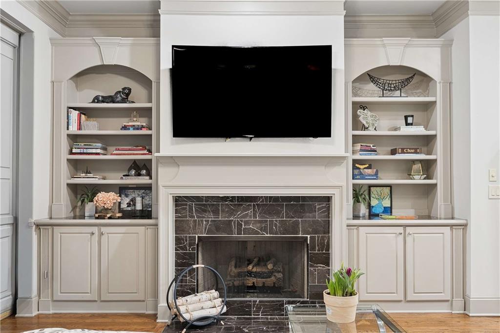 941 Persimmon Point Northeast Atlanta, GA 30328 - Photo 10 of 24