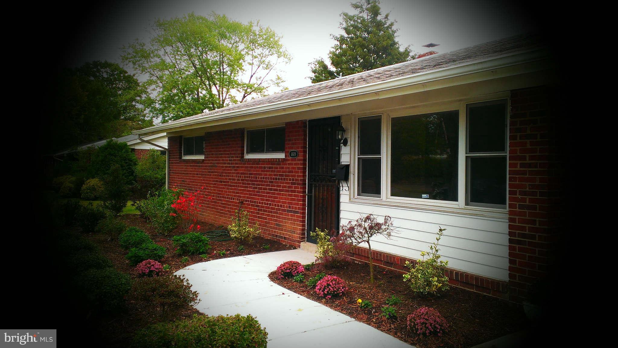 4609 Roundhill Road Alexandria, VA 22310 - Photo 2 of 16 Exterior (Front)