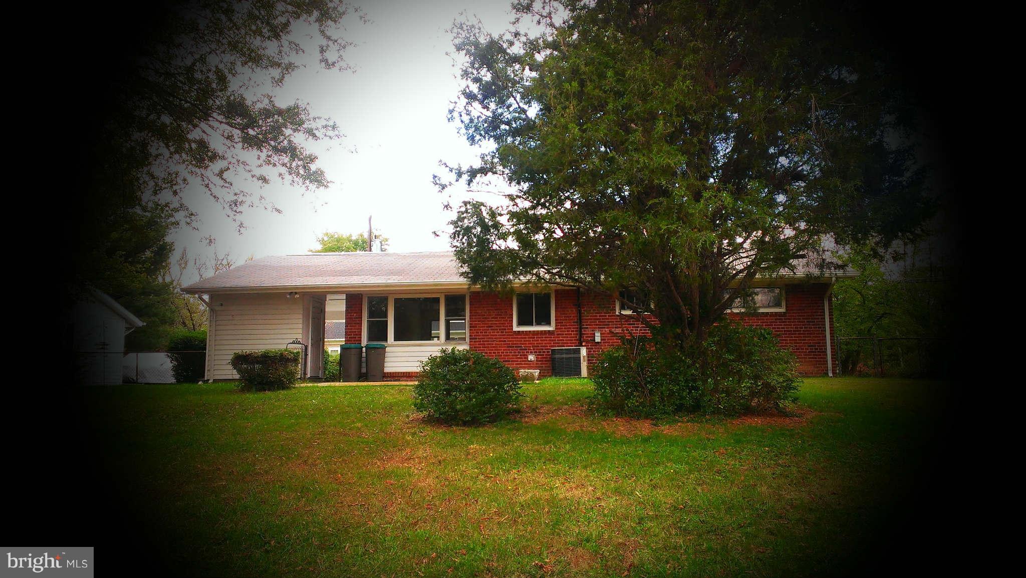 4609 Roundhill Road Alexandria, VA 22310 - Photo 13 of 16 Exterior (Rear)