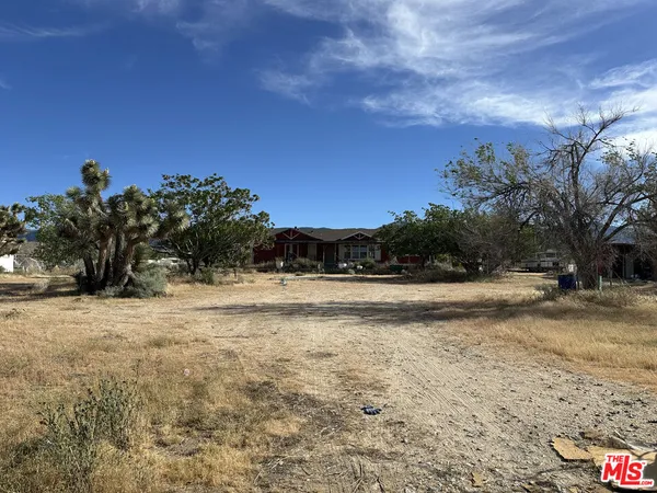 $270,000 | 32049 213th Street East, Llano, CA 93544