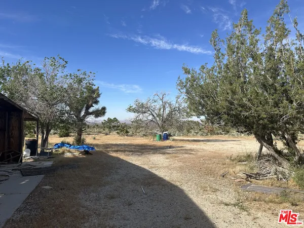 $270,000 | 32049 213th Street East, Llano, CA 93544