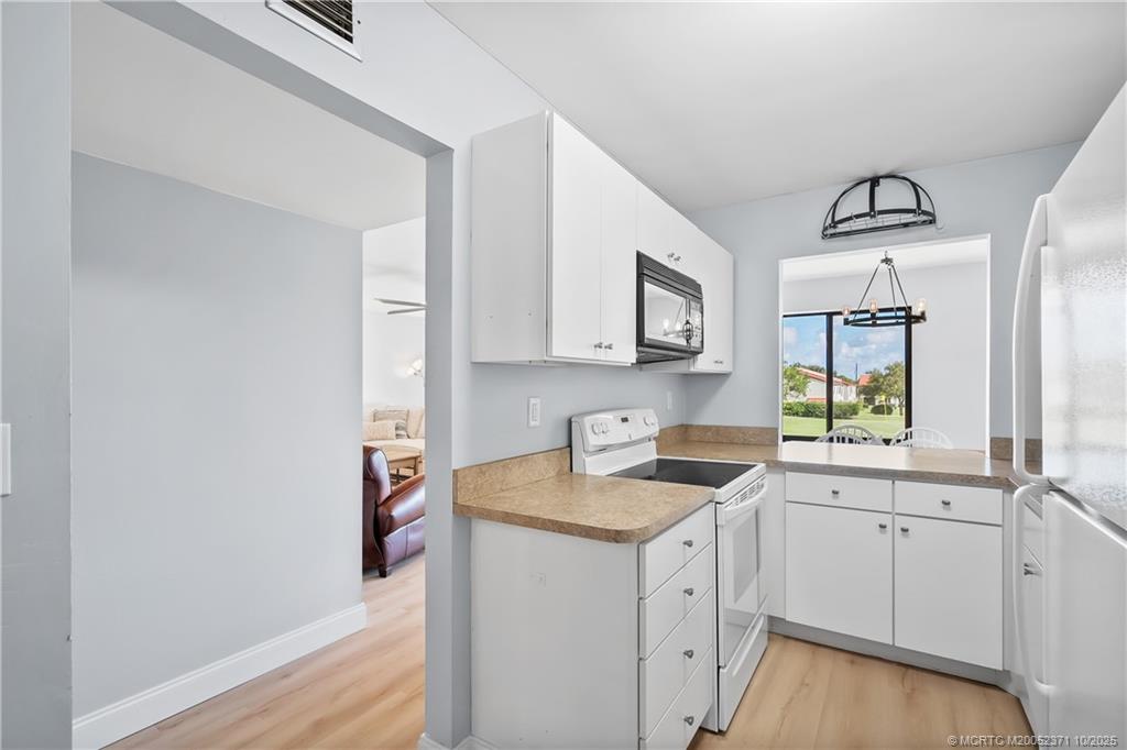 5355 Southeast Miles Grant Road, Unit E212 Stuart, FL 34997 - Photo 13 of 42