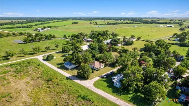 $210,000 | 1104 East Umlang Street, Thorndale, TX 76577