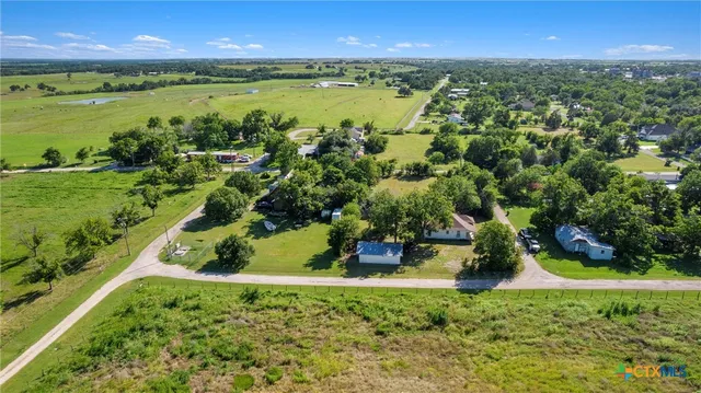 $210,000 | 1104 East Umlang Street, Thorndale, TX 76577