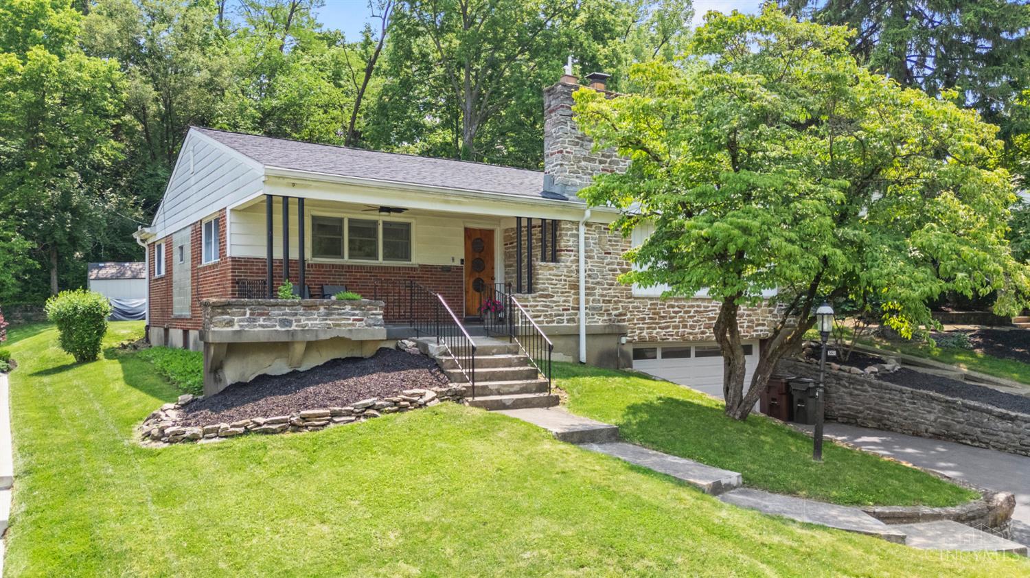 6530 Cliff Ridge Lane Cincinnati, OH 45213 - Photo 4 of 53 Gallery Image 4