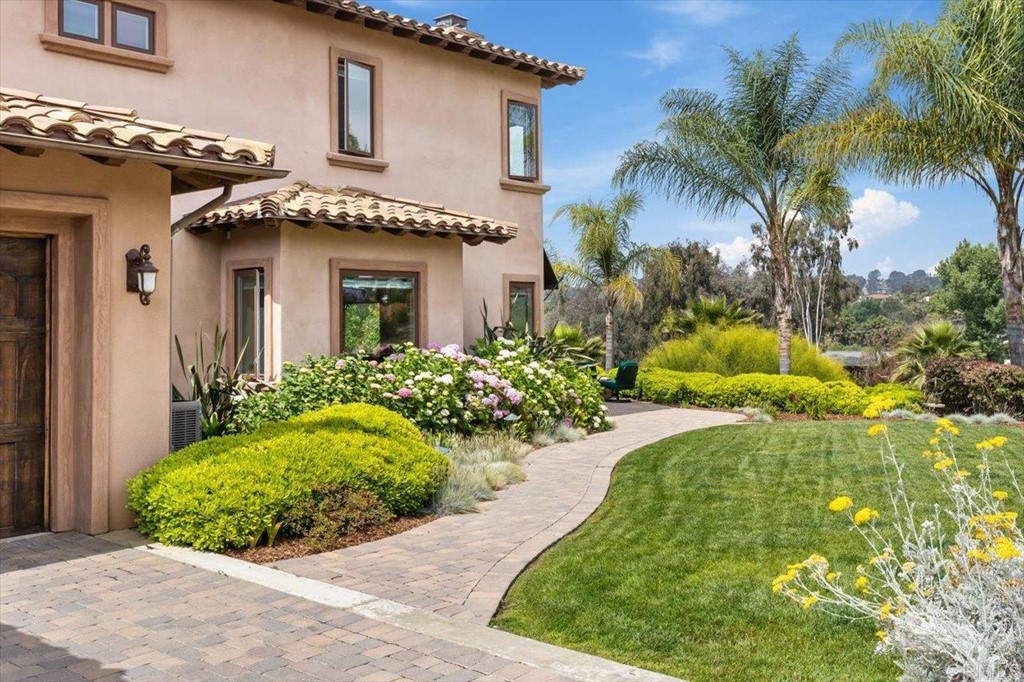 3055 Brookside Lane Encinitas, CA 92024 - Photo 6 of 32