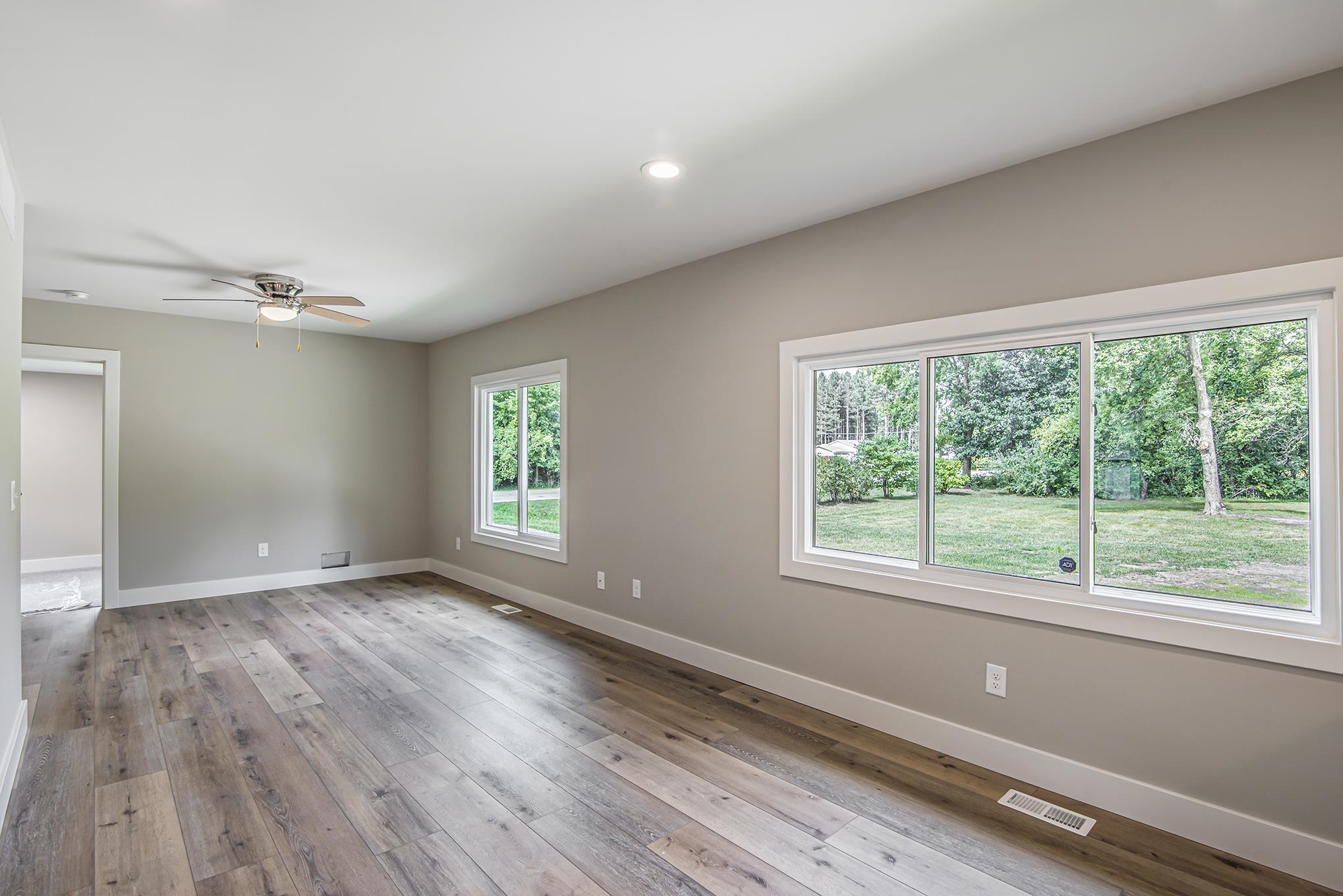 7290 Gillette Road Flushing, MI 48433 - Photo 7 of 19 50089817-6.JPG