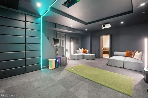 a view of a workspace with furniture