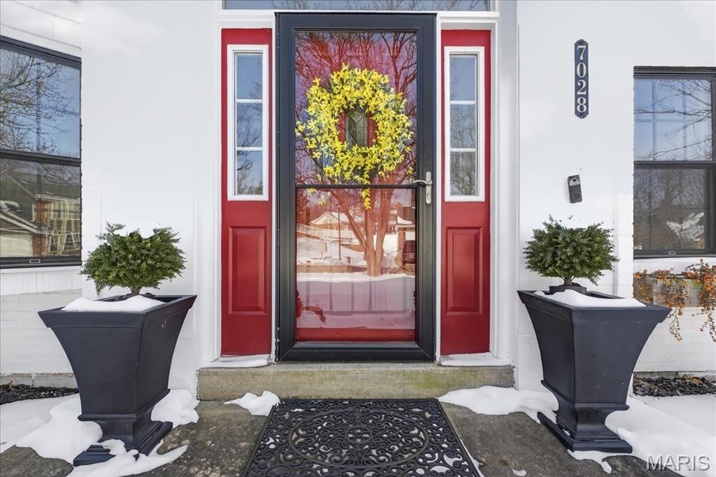 7028 Chalkstone Road St. Louis, MO 63129 - Photo 2 of 45