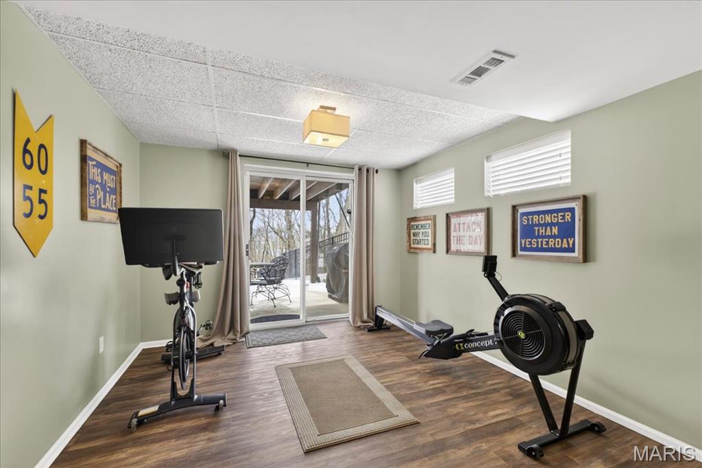 7028 Chalkstone Road St. Louis, MO 63129 - Photo 34 of 45