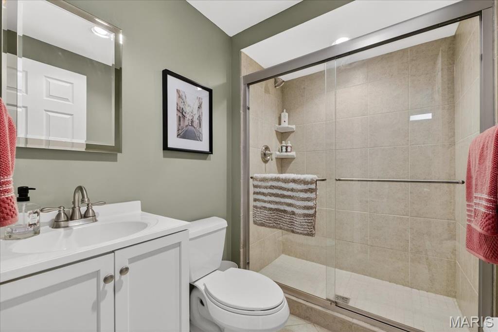 7028 Chalkstone Road St. Louis, MO 63129 - Photo 37 of 45