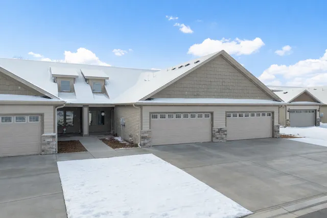 $329,900 | 652 Shardlow Place Northeast, Byron, MN 55920
