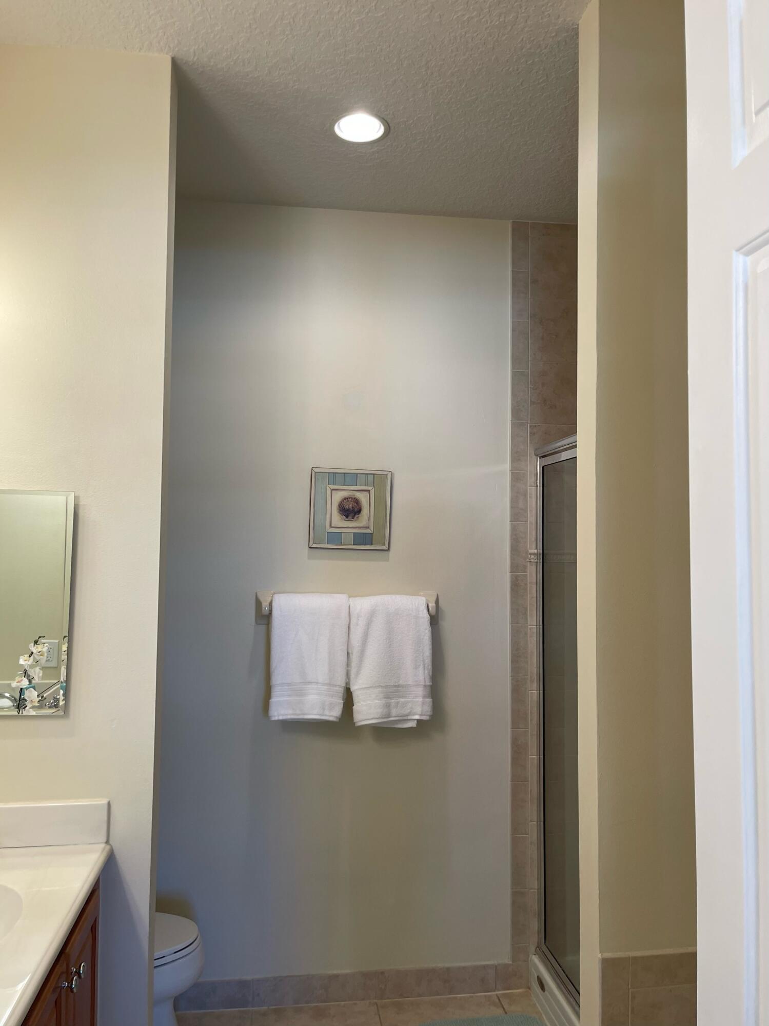 107 Mulligan Place Jupiter, FL 33458 - Photo 25 of 43 Master bathroom