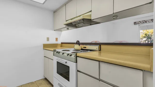 $195,000 | 77835 California Drive, Unit C10, Palm Desert, CA 92211