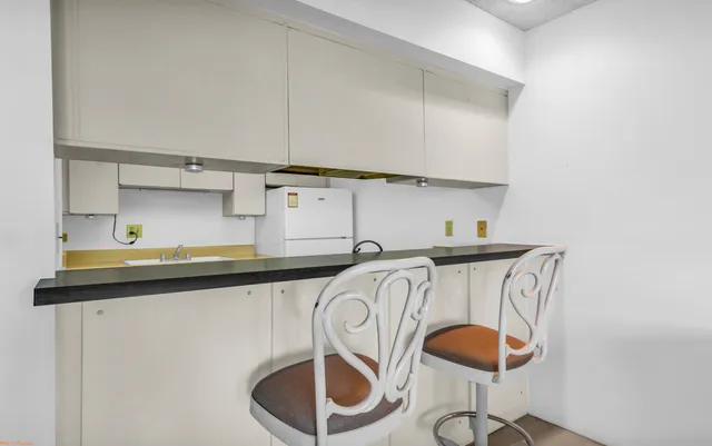 $195,000 | 77835 California Drive, Unit C10, Palm Desert, CA 92211