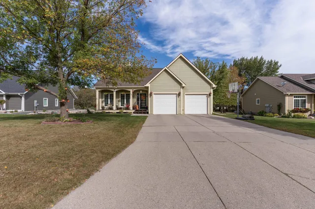 $474,900 | 1020 Verlin Lane, Fergus Falls, MN 56537
