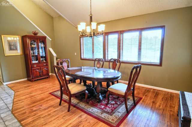 7321 Bennett Lake Road Fenton, MI 48430 - Photo 8 of 52 21208469-7.JPG