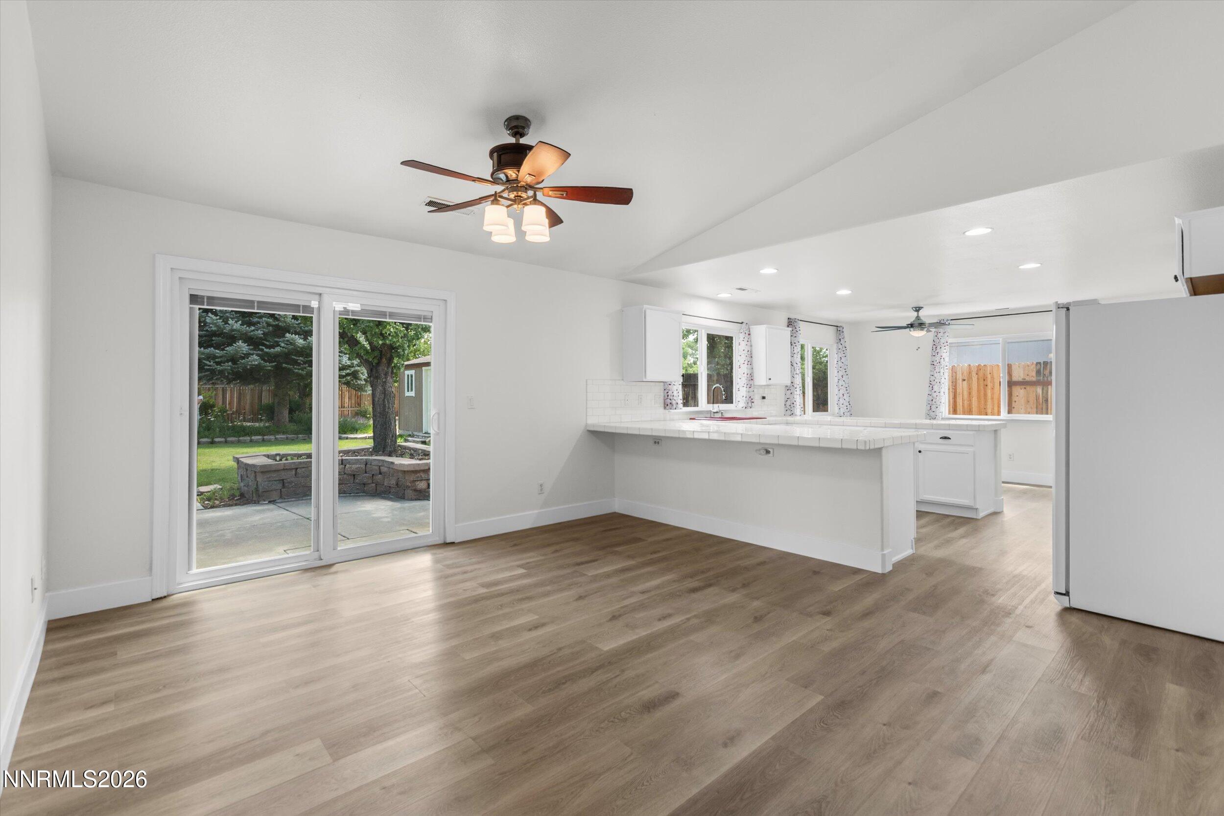 9830 Crystalline Drive Reno, NV 89506 - Photo 13 of 44 10-0Y7A3207