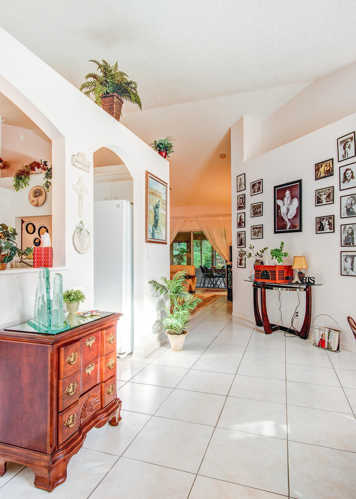 6081 Petunia Road Delray Beach, FL 33484 - Photo 8 of 29 Dining to Living