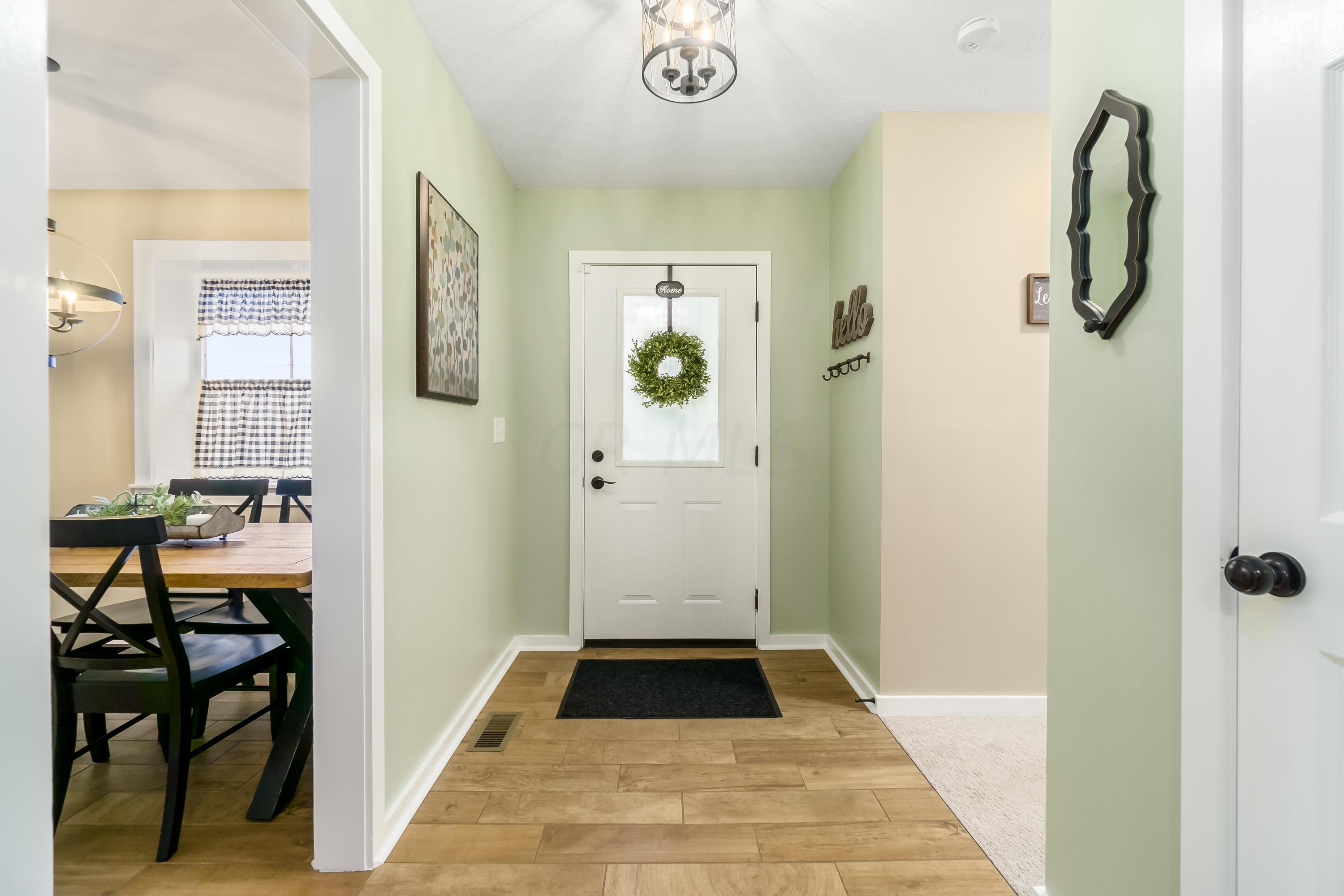 13811 Cable Road Southwest Pataskala, OH 43062 - Photo 4 of 37 Gallery Image 4
